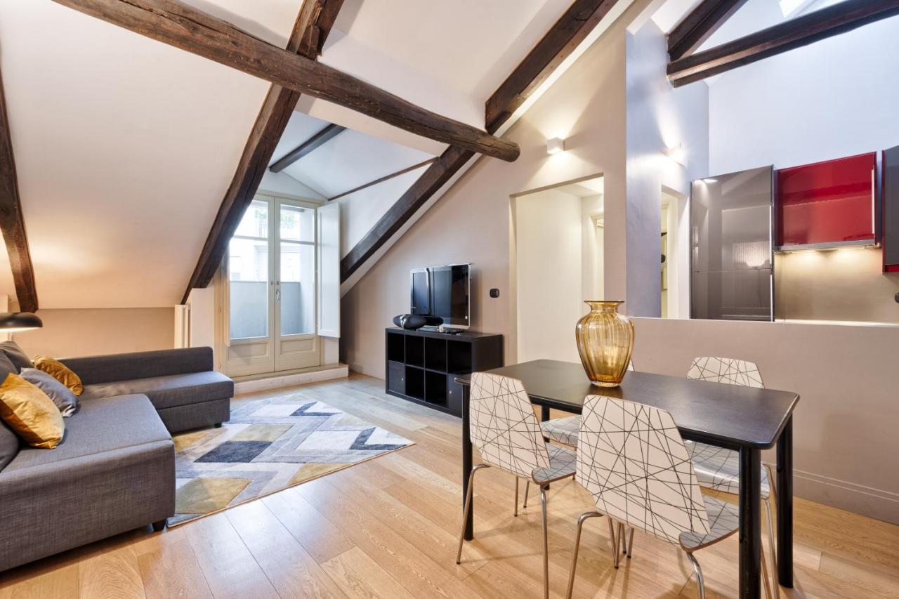 Stylish Apartment In The Heart Of Torino Exterior foto